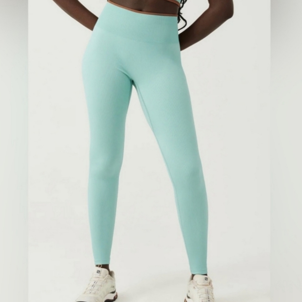Outdoor Voices ribbed leggings